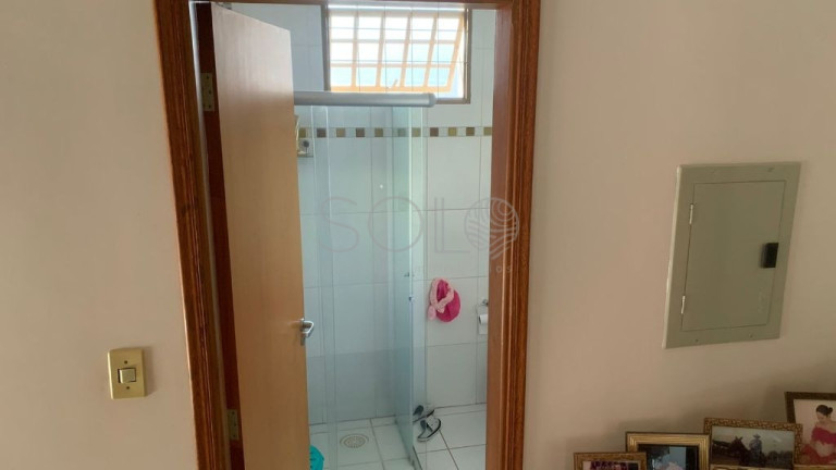 Imagem Casa com 2 Quartos à Venda, 300 m² em Centro - Araraquara Imagem Casa com 2 Quartos à Venda, 300 m² em Centro - Araraquara