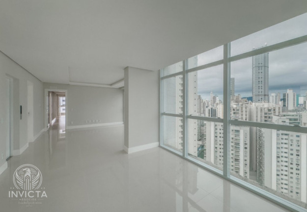 Imagem Apartamento com 4 Quartos à Venda, 146 m² em Centro - Balneário Camboriú Imagem Apartamento com 4 Quartos à Venda, 146 m² em Centro - Balneário Camboriú