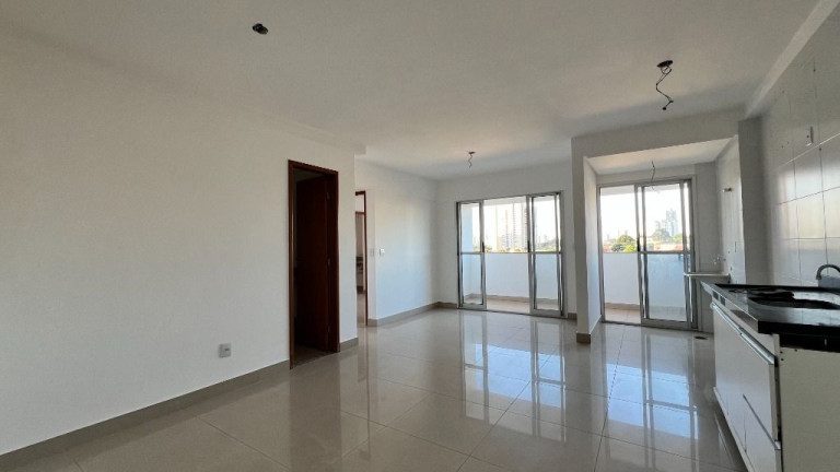 Apartamento com 3 Quartos à Venda, 74 m² em Vila Rosa - Goiânia
