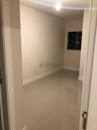 Imagem Sobrado com 3 Quartos à Venda, 250 m² em Centro - Balneário Camboriú Imagem Sobrado com 3 Quartos à Venda, 250 m² em Centro - Balneário Camboriú