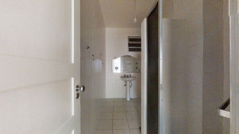 Imagem Imóvel com 3 Quartos à Venda, 110 m² em Copacabana - Rio De Janeiro Imagem Imóvel com 3 Quartos à Venda, 110 m² em Copacabana - Rio De Janeiro