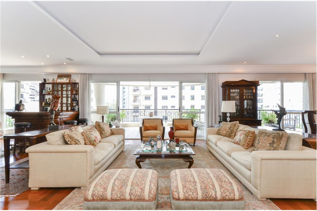 Apartamento com 3 Quartos à Venda, 300 m² em Moema - São Paulo