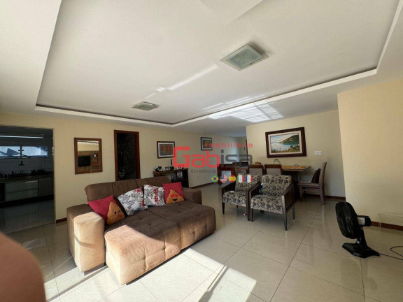 Imagem Casa com 5 Quartos à Venda, 370 m² em Vila Sao Pedro - São Pedro Da Aldeia Imagem Casa com 5 Quartos à Venda, 370 m² em Vila Sao Pedro - São Pedro Da Aldeia