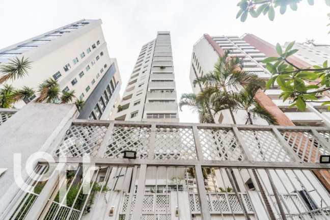 Imagem Imóvel com 3 Quartos à Venda, 212 m² em Vila Nova Conceição - São Paulo