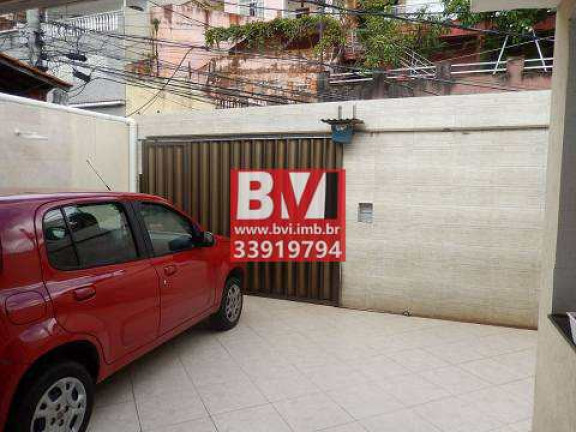 Imagem Casa com 2 Quartos à Venda, 340 m² em Penha Circular - Rio De Janeiro Imagem Casa com 2 Quartos à Venda, 340 m² em Penha Circular - Rio De Janeiro