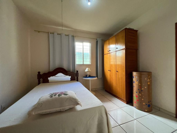 Imagem Casa com 4 Quartos à Venda, 220 m² em Jardim Atlântico - Goiânia