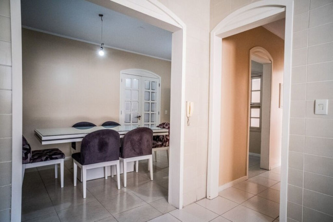 Imagem Imóvel com 3 Quartos à Venda,  em Vila Ipiranga - Porto Alegre