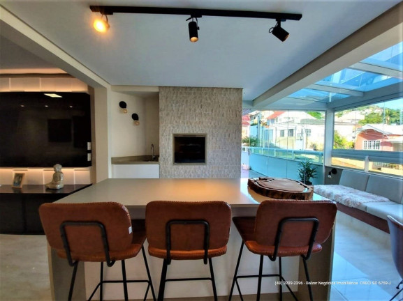 Imagem Apartamento com 3 Quartos à Venda, 248 m² em Agronômica - Florianópolis