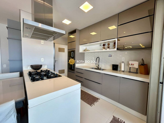 Imagem Apartamento com 4 Quartos à Venda, 157 m² em Centro - Bombinhas