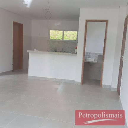 Imagem Casa de Condomínio com 2 Quartos à Venda, 103 m² em Bonsucesso - Petrópolis