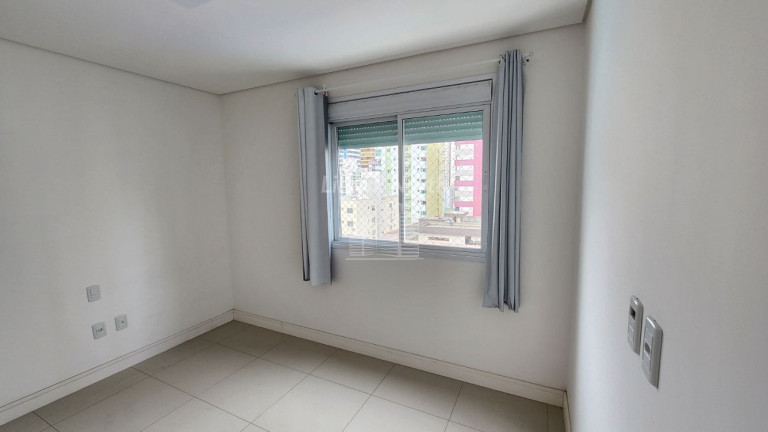 Imagem Apartamento com 3 Quartos à Venda, 115 m² em Centro - Balneário Camboriú Imagem Apartamento com 3 Quartos à Venda, 115 m² em Centro - Balneário Camboriú