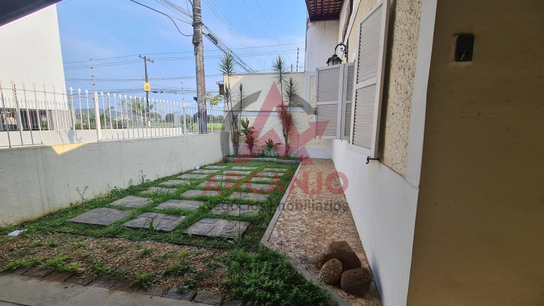 Casa com 4 Quartos à Venda, 285 m² em Centro - Ubatuba