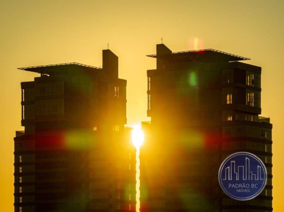 Imagem Apartamento com 4 Quartos à Venda, 261 m² em Centro - Balneário Camboriú Imagem Apartamento com 4 Quartos à Venda, 261 m² em Centro - Balneário Camboriú