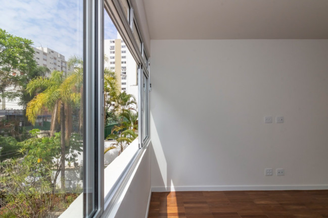 Imagem Imóvel com 3 Quartos à Venda, 130 m² em Itaim Bibi - São Paulo