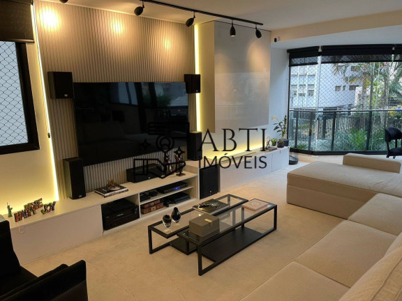 Imagem Apartamento com 4 Quartos à Venda, 247 m² em Aclimação - São Paulo