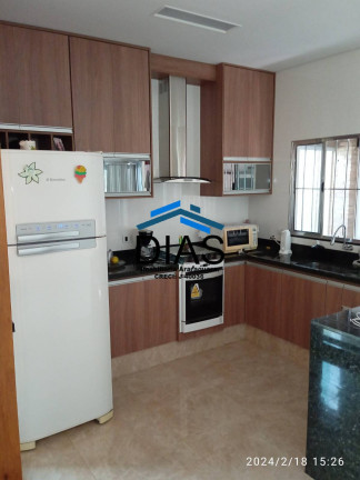 Imagem Casa com 3 Quartos à Venda, 175 m² em Jardim Gardênias - Araraquara Imagem Casa com 3 Quartos à Venda, 175 m² em Jardim Gardênias - Araraquara