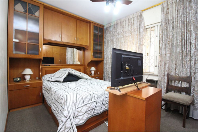 Imagem Imóvel com 3 Quartos à Venda, em Rio Branco - Porto Alegre Imagem Imóvel com 3 Quartos à Venda, em Rio Branco - Porto Alegre