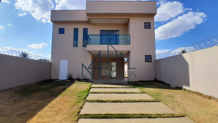 Sobrado com 3 Quartos à Venda, 358 m² em Jardim Helvécia - Aparecida De Goiânia