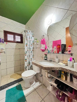 Imagem Casa com 4 Quartos à Venda, 247 m² em Maraponga - Fortaleza Imagem Casa com 4 Quartos à Venda, 247 m² em Maraponga - Fortaleza