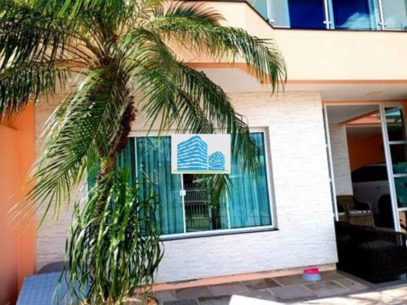 Imagem Casa com 4 Quartos à Venda, 250 m² em Alto Petrópolis - Porto Alegre Imagem Casa com 4 Quartos à Venda, 250 m² em Alto Petrópolis - Porto Alegre