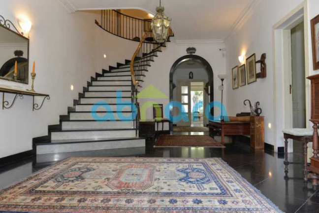 Imagem Casa com 4 Quartos à Venda, 750 m² em Cosme Velho - Rio De Janeiro Imagem Casa com 4 Quartos à Venda, 750 m² em Cosme Velho - Rio De Janeiro