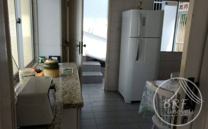 Imagem Casa com 6 Quartos à Venda, 196 m² em Balneário - Florianópolis