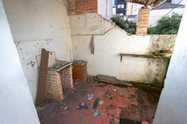 Imagem Casa com 5 Quartos à Venda,  em Independência - Porto Alegre
