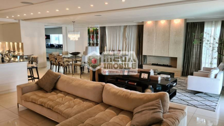 Imagem Apartamento com 4 Quartos à Venda, 260 m² em Centro - Florianópolis Imagem Apartamento com 4 Quartos à Venda, 260 m² em Centro - Florianópolis