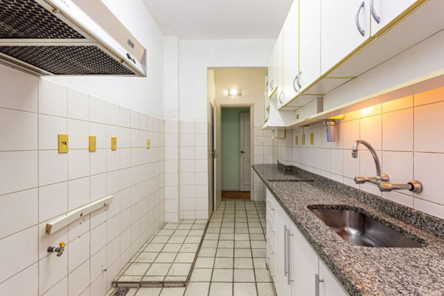 Imagem Imóvel com 3 Quartos à Venda, 126 m² em Copacabana - Rio De Janeiro Imagem Imóvel com 3 Quartos à Venda, 126 m² em Copacabana - Rio De Janeiro