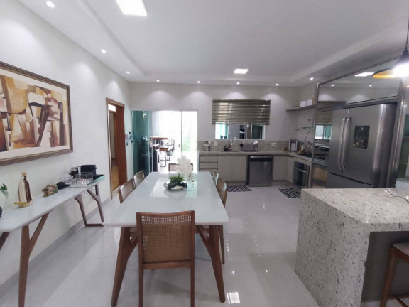 Imagem Casa com 3 Quartos à Venda, 252 m² em Jardim Paraná - Arapongas Imagem Casa com 3 Quartos à Venda, 252 m² em Jardim Paraná - Arapongas