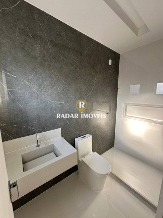 Imagem Casa com 3 Quartos à Venda, 252 m² em Nova São Pedro - São Pedro Da Aldeia