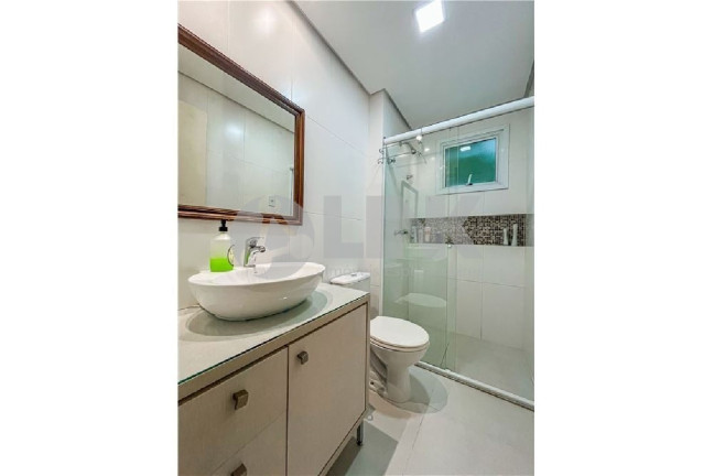 Imagem Casa com 4 Quartos à Venda, 300 m² em Chácara Das Pedras - Porto Alegre Imagem Casa com 4 Quartos à Venda, 300 m² em Chácara Das Pedras - Porto Alegre