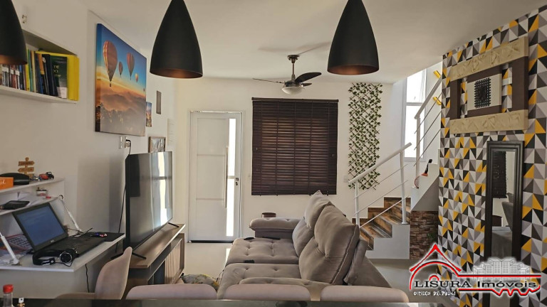 Casa de Condomínio com 2 Quartos à Venda, 70 m² em Vila Romana - Jacareí