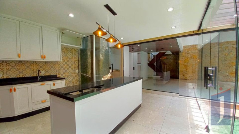 Casa com 3 Quartos à Venda, 280 m² em Chácara Klabin - São Paulo