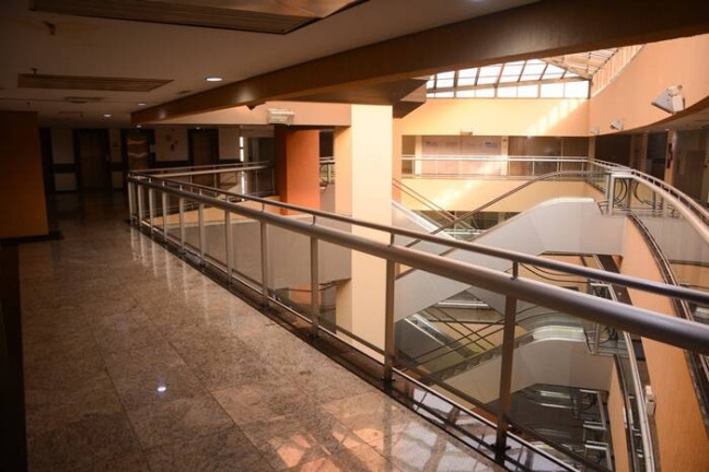 Sala Comercial à Venda, 143 m² em Centro - Londrina