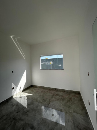 Imagem Casa com 2 Quartos à Venda, 200 m²