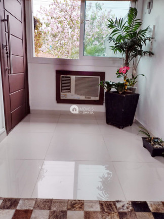 Imagem Casa com 2 Quartos à Venda, 76 m²