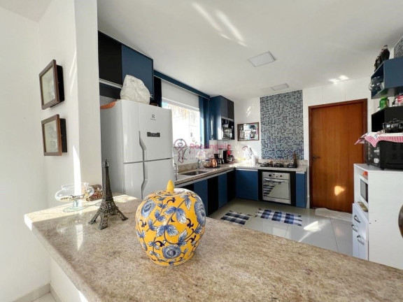 Imagem Casa com 4 Quartos à Venda, em Interlagos - Vila Velha Imagem Casa com 4 Quartos à Venda, em Interlagos - Vila Velha