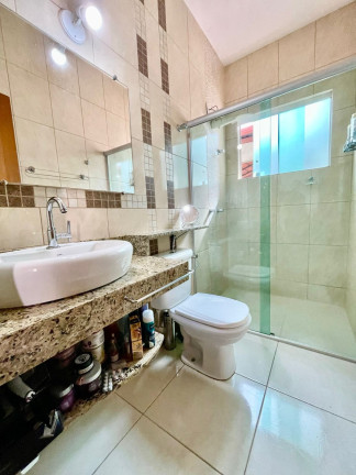 Casa com 3 Quartos à Venda, 220 m² em Nacional - Contagem