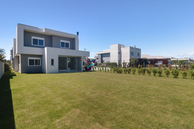 Imagem Casa de Condomínio com 4 Quartos à Venda, 260 m² em Centenário - Torres