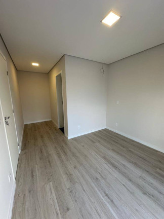 Imagem Imóvel com 3 Quartos à Venda, 2.500.000 m² em São Paulo - São Paulo Imagem Imóvel com 3 Quartos à Venda, 2.500.000 m² em São Paulo - São Paulo
