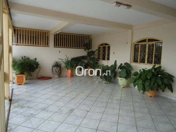 Imagem Sobrado com 4 Quartos à Venda, 393 m² em Vila Itatiaia - Goiânia