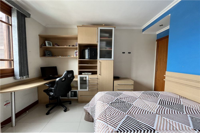 Imagem Imóvel com 3 Quartos à Venda, em Passo Da Areia - Porto Alegre Imagem Imóvel com 3 Quartos à Venda, em Passo Da Areia - Porto Alegre