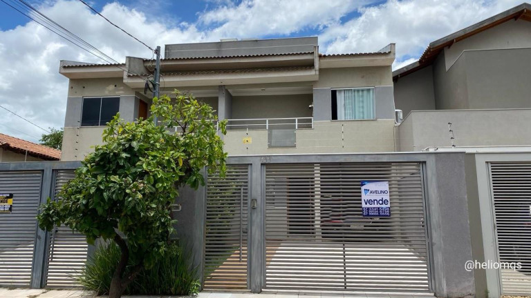 Sobrado com 3 Quartos à Venda, 140 m² em Vila Margarida - Campo Grande
