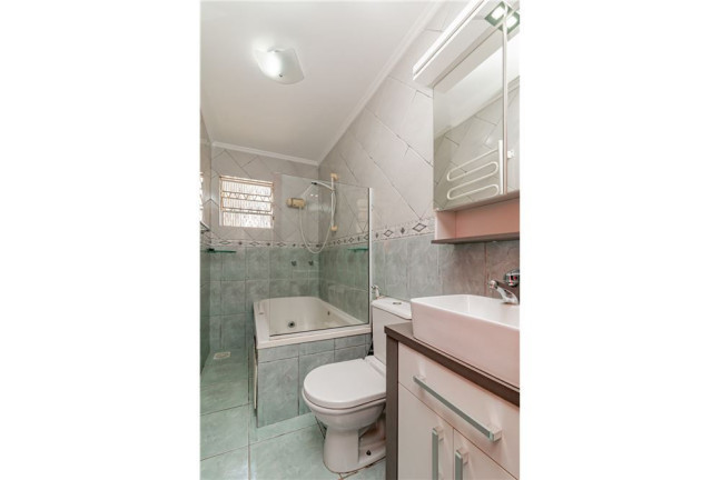 Imagem Casa com 3 Quartos à Venda, em Vila Ipiranga - Porto Alegre Imagem Casa com 3 Quartos à Venda, em Vila Ipiranga - Porto Alegre