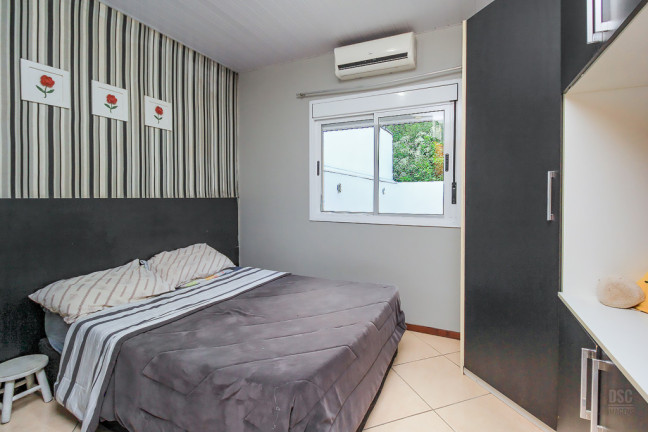 Imagem Casa com 2 Quartos à Venda, 51 m² em Hípica - Porto Alegre Imagem Casa com 2 Quartos à Venda, 51 m² em Hípica - Porto Alegre