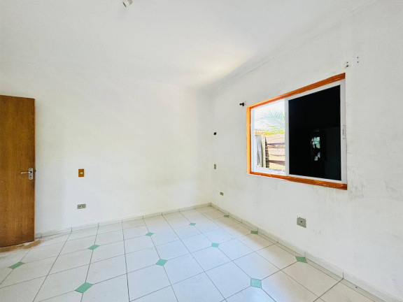 Imagem Casa com 4 Quartos à Venda, 321 m² em Guaiúba - Guarujá