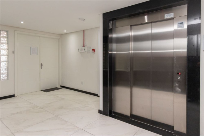 Imagem Imóvel com 2 Quartos à Venda,  em Santa Maria Goretti - Porto Alegre