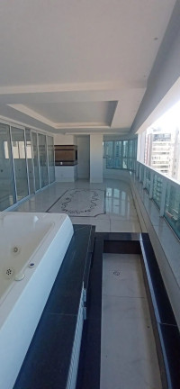 Imagem Apartamento com 4 Quartos à Venda, 254 m² em Meia Praia - Itapema