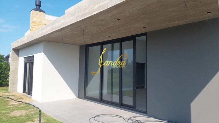 Imagem Casa de Condomínio com 4 Quartos à Venda, 240 m² em Remanso - Xangri-la